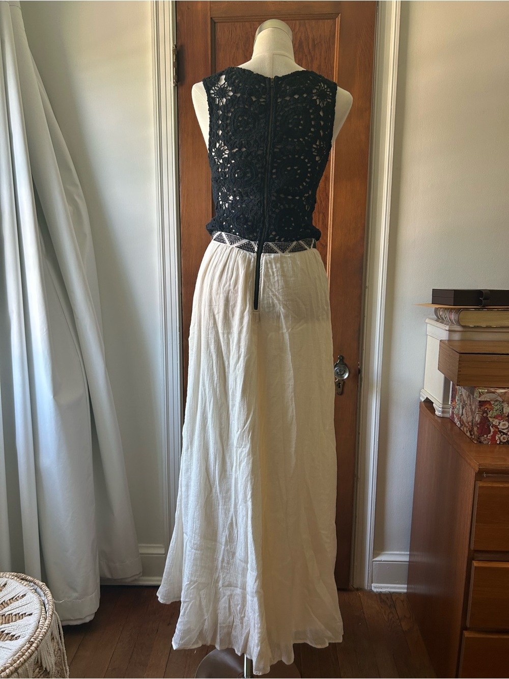 Amuse society Black Crochet Bodice Cream Maxi Dress - Picture 3 of 5